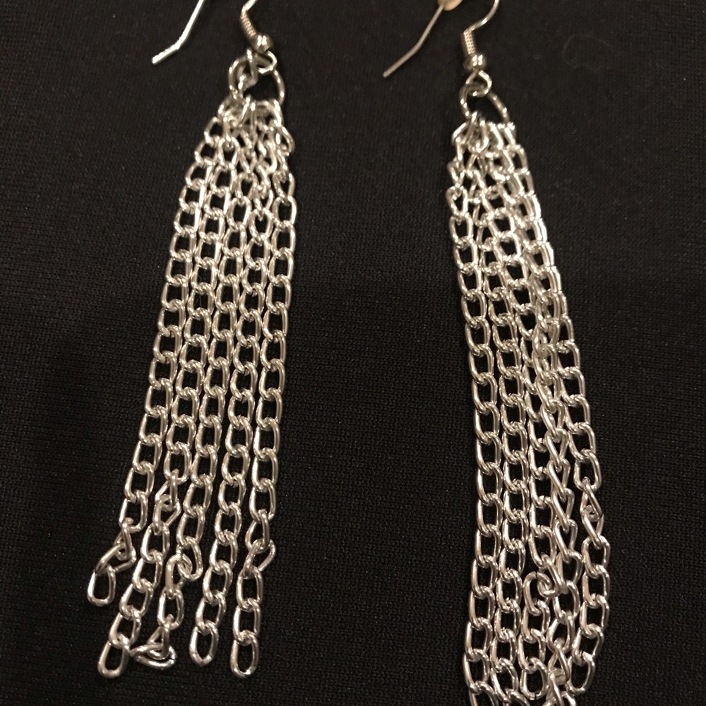 Earings - Picture 2 of 3